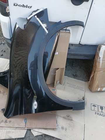 Переднє праве крило F3100BR0MA NISSAN