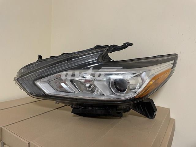 Фара ліва передня 260609HS9A NISSAN