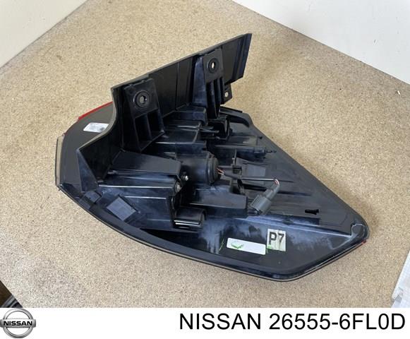 Задній лівий зовнішній ліхтар 265556FL0D NISSAN