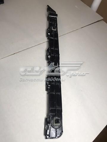 Лівий кронштейн заднього бампера 5215806010 TOYOTA