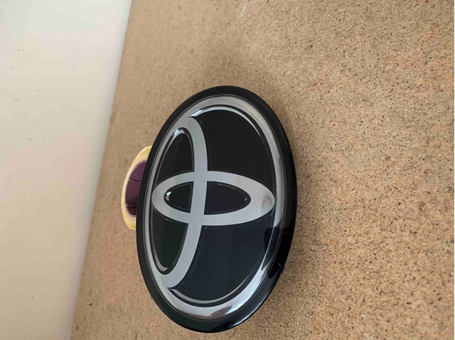 Емблема решітки радіатора 5314133130 TOYOTA
