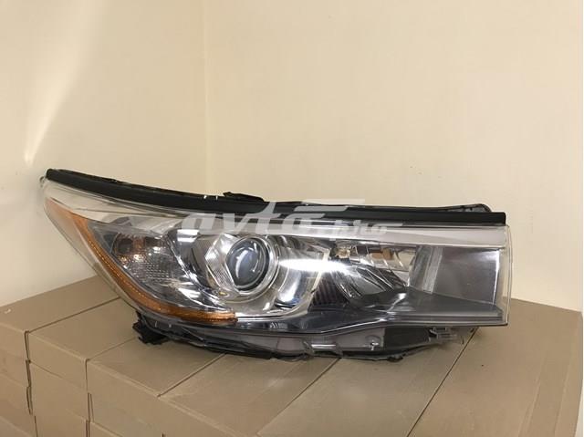 Фара комбінована, передня 811100E180 TOYOTA