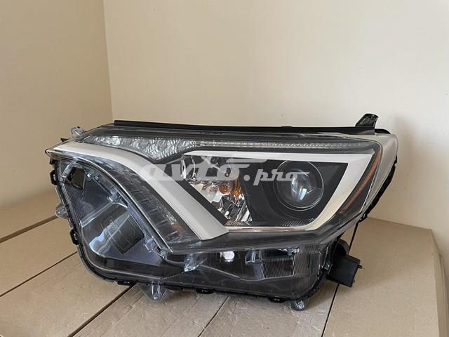 Блок фара ліва 8117042640 TOYOTA