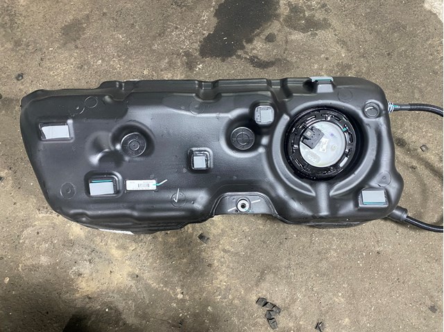 Насос занурювальний в баці 16117214881 BMW