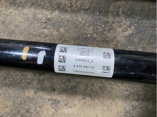 Піввісь задня, права 33208679940 BMW