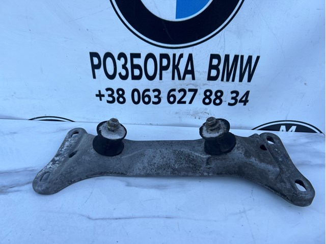 Балка кріплення коробки передач 1094683 BMW