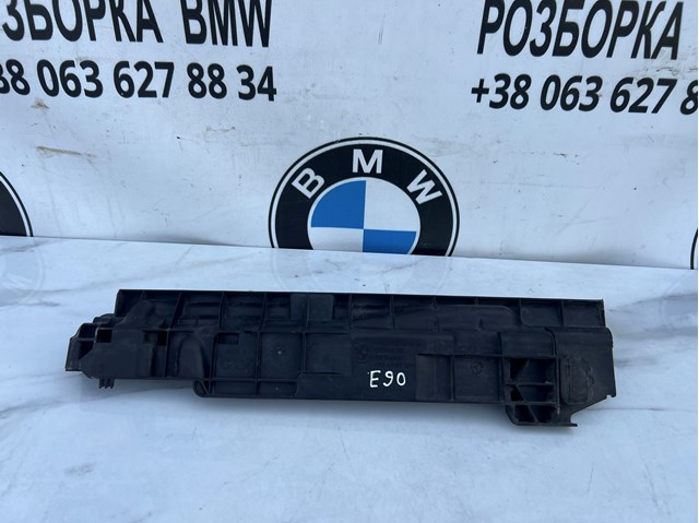Кронштейн радіатора правий 17107524914 BMW
