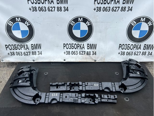 Кронштейн бампера заднього, правий 51127239884 BMW