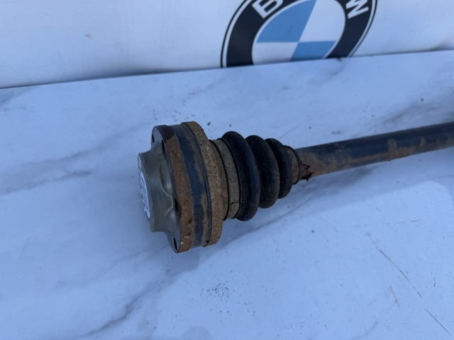 Привід задній 7500916 BMW
