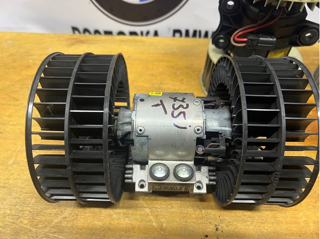 Двигун вентилятора пічки (обігрівача салону) bmw e38 8391809