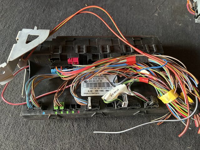 Блок керування сигналами SAM 2115454601 MERCEDES