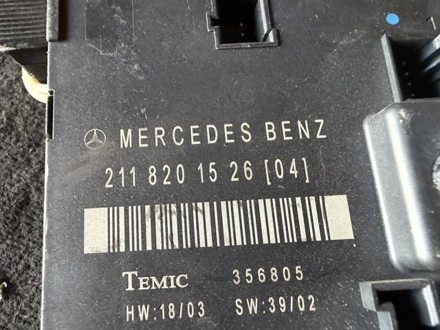 Блок комфорту задніх дверей 2118201526 MERCEDES