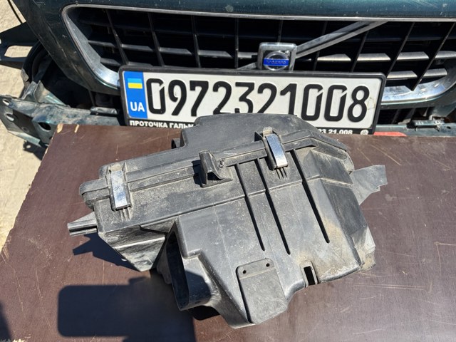 Коробка фільтра 30647129 VOLVO