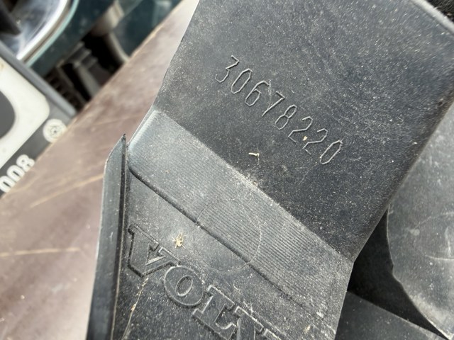 Ліхтар задній лівий, верхній 30678220 VOLVO