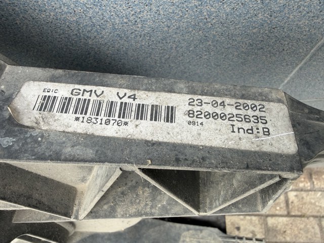 Кожух вентилятора 8200025635 RENAULT