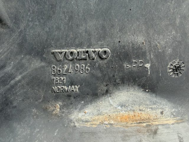 Повітрозабірник повітряного фільтра 8624986 VOLVO