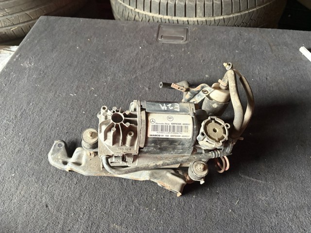 Компресор пневмоподвески A2113200304 WABCO
