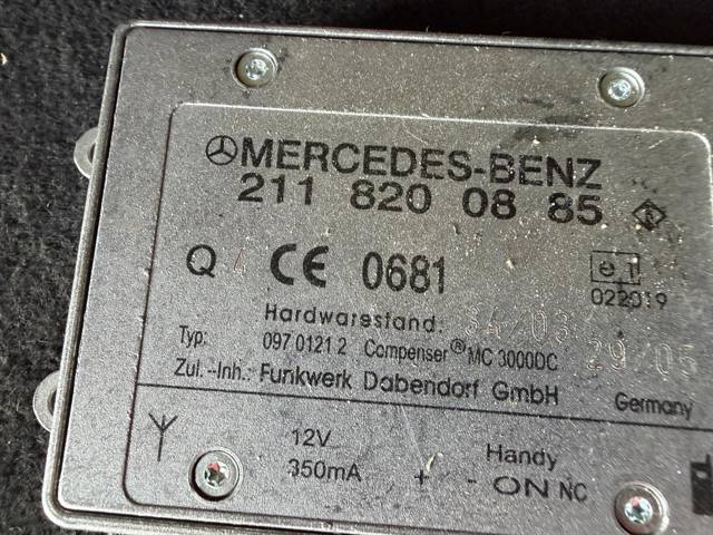 Підсилювач сигналу антени A2118200885 MERCEDES