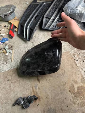 Накладка лівого бокового дзеркала 8W0857527 VAG