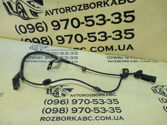 Датчик АБС (ABC) передній, лівий 05105573AA CHRYSLER