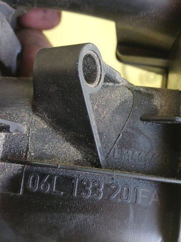 Колектор впускний 06L133201FA VAG