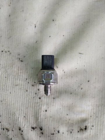 Датчик тиску палива 06L906054E VAG