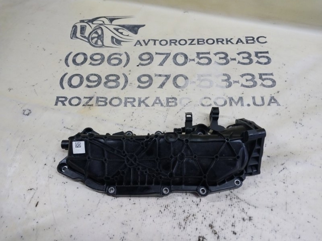 Колектор впускний, правий 06M133268P VAG