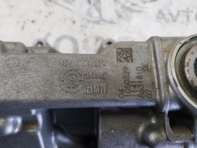 Масляний насос двигуна 11418631810 BMW