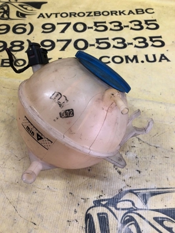 Бачок розширювальний 1K0121407A VAG