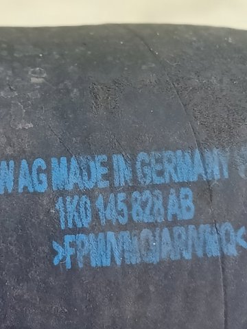 Шланг/патрубок інтеркуллера 1K0145828AB VAG