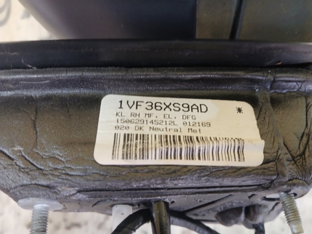 Праве дзеркало заднього виду 1VF36XS9AD CHRYSLER