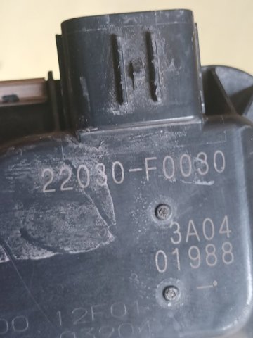 Дросільна заслінка в зборі 22030F0030 TOYOTA