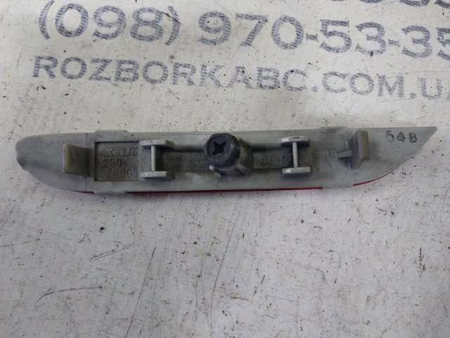 Правий катафот заднього бампера 26560JJ90A NISSAN