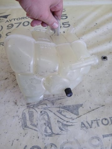Бачок для води 31338291 VOLVO