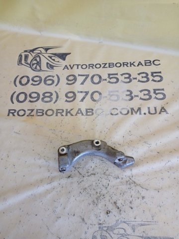 Кронштейн компресора кондиціонера 31401869 VOLVO