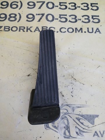 Підаль газу 32269124 VOLVO