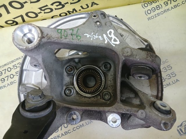 Цапфа поворотного кулака 33306865662 BMW