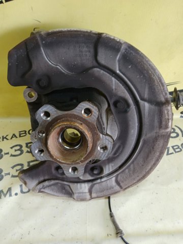 Цапфа - поворотний кулак задній, правий 33306866336 BMW