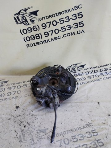 Цапфа поворотна права 33406797570 BMW