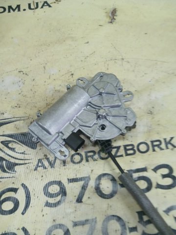 Мотор-привід відкр/закр. замка багажника/двері 3/5-ї 3G0827887C VAG