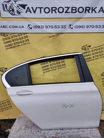 Двері пасажирські задні праві 41527423702 BMW