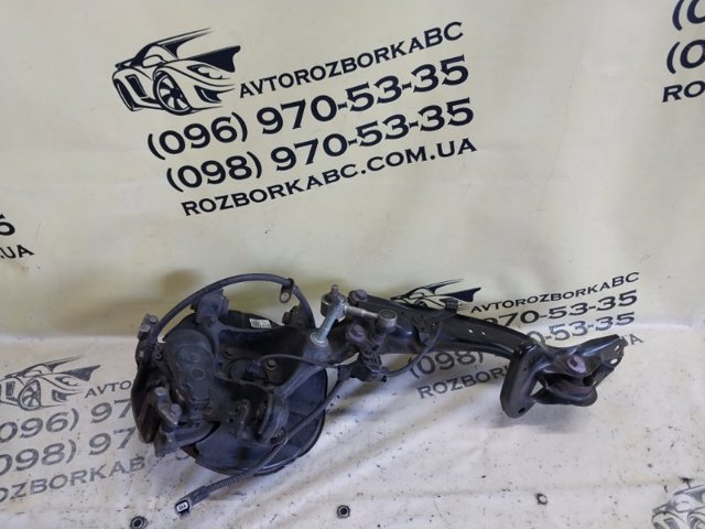 Цапфа права 4230476030 TOYOTA