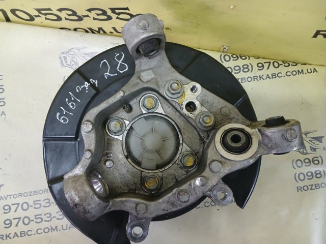 Цапфа - поворотний кулак задній, правий 430181AA0A NISSAN