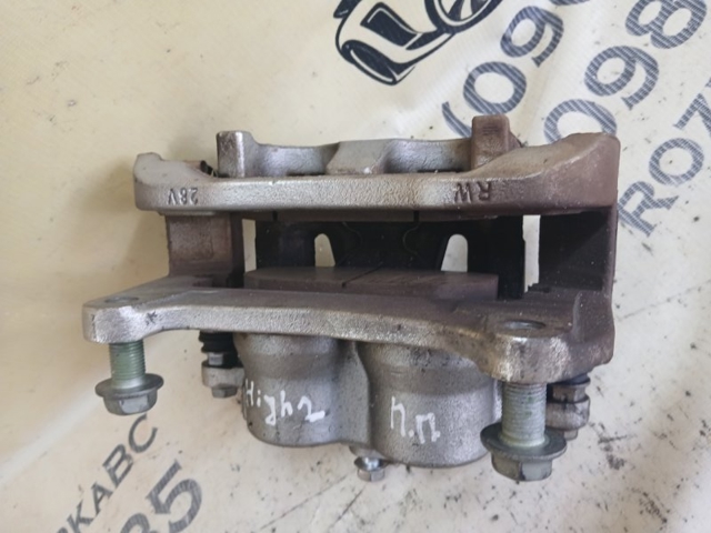 Супорт гальмівний, передній, правий 477300E071 TOYOTA