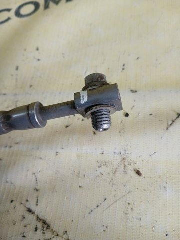 Гнучка гальмівна трубка задня 4M0611775B VAG