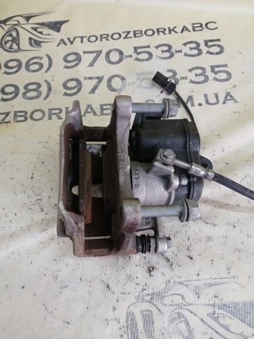 Задній гальмівний супорт лівий 4M0615403A VAG