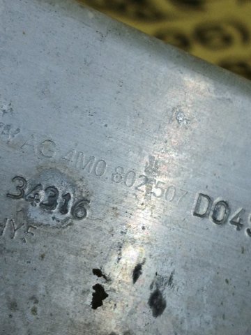 Кронштейн підсилювача переднього бампера 4M0802507 VAG