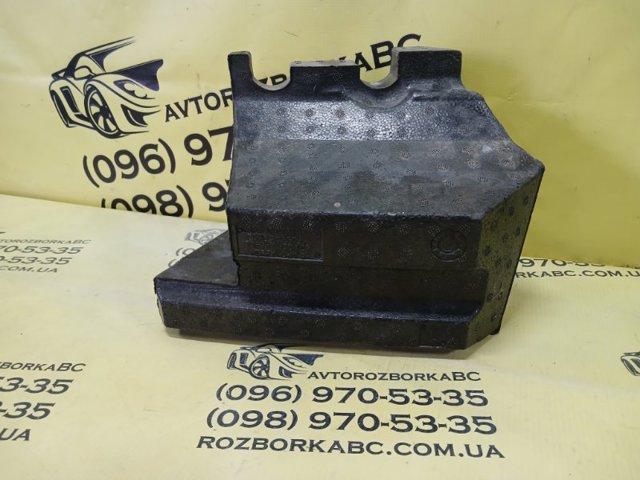 Наповнювач бампера заднього 4M0807573 VAG