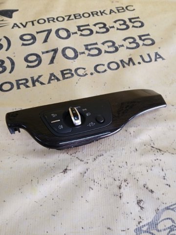 Молдинг (накладка) приладової панелі "торпедо", лівий 4M1853189RRQ8 VAG
