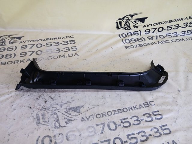 Обшивка-облицювання кришки багажника 4M88676084PK VAG